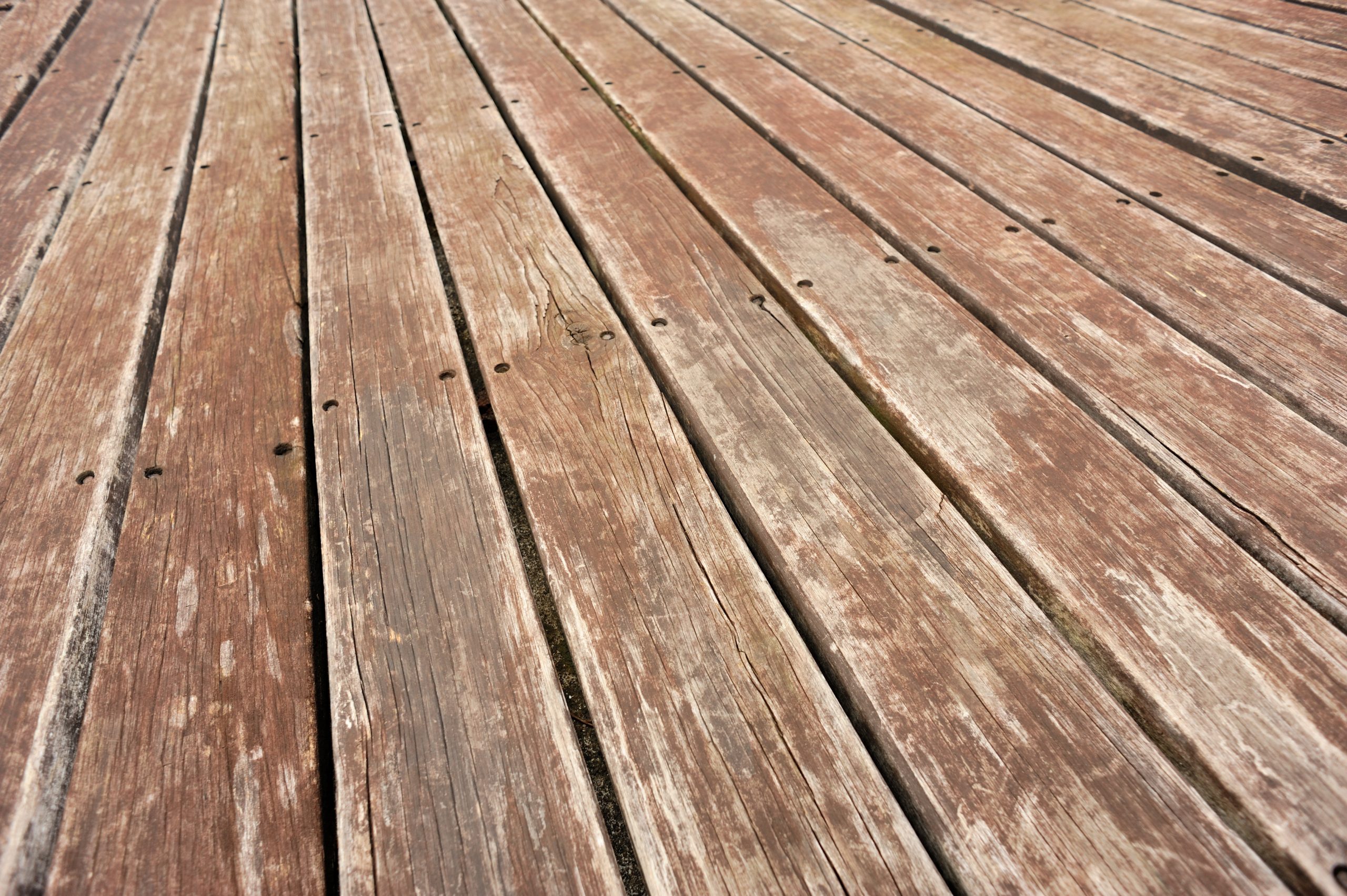 Semi-transparent deck stain, color with grain showing through